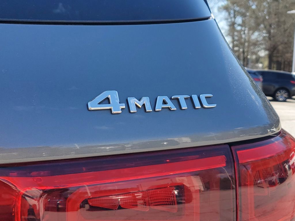 Used 2022 Mercedes-Benz GLB 250 4MATIC w/ Premium Package Lite image 9