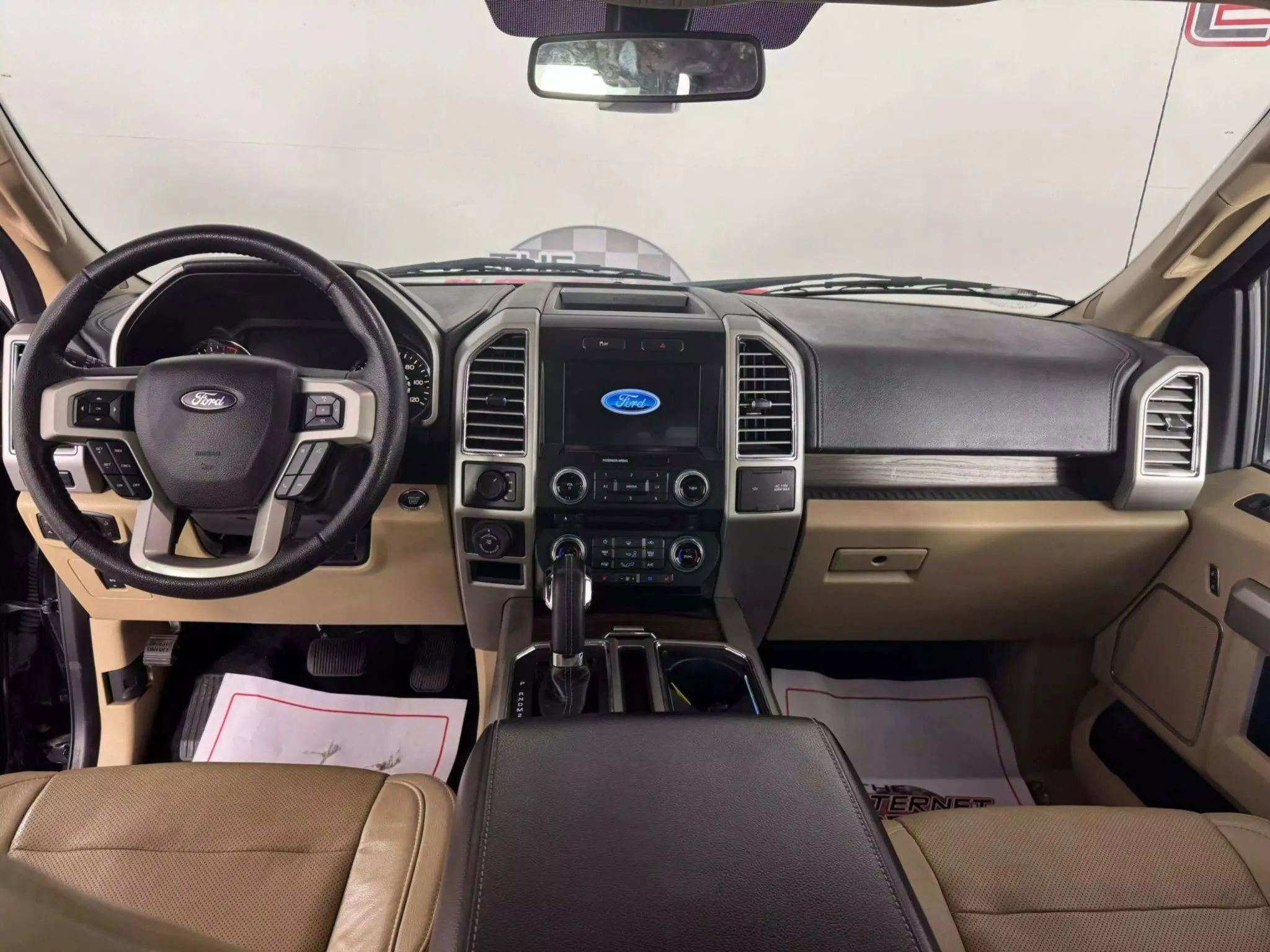 Used 2016 Ford F150 Lariat w/ Equipment Group 502A Luxury AWD/4WD image 11