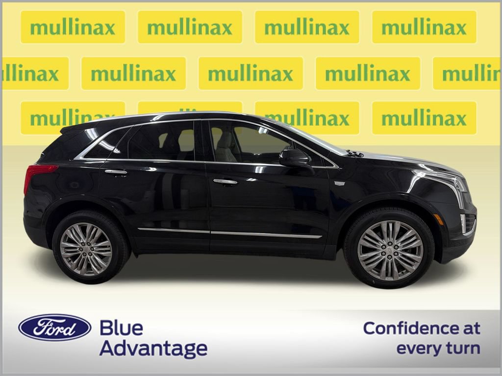 Used 2019 Cadillac XT5 Premium Luxury FWD image 2