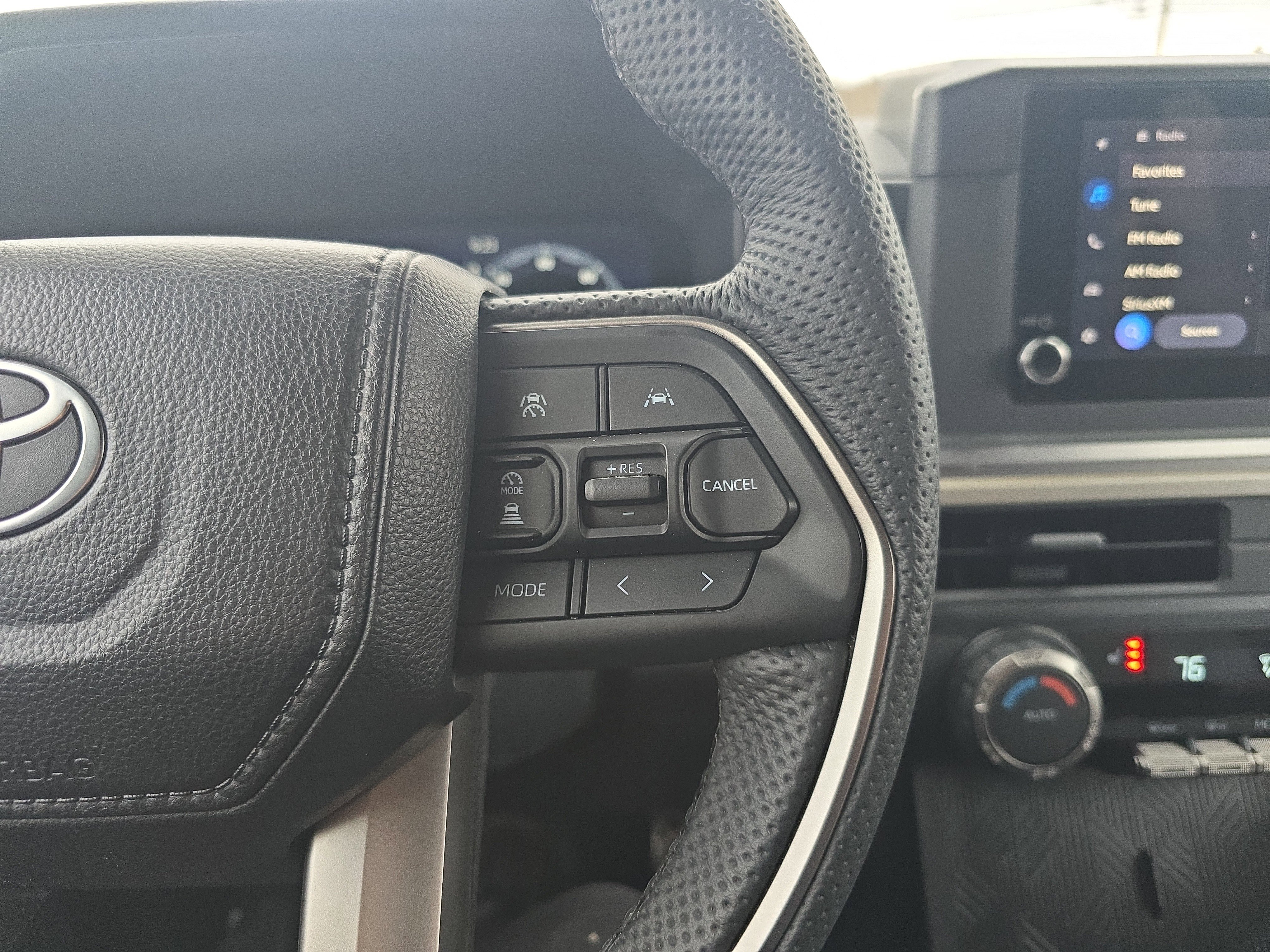 Used 2025 Toyota Tacoma TRD Sport image 20