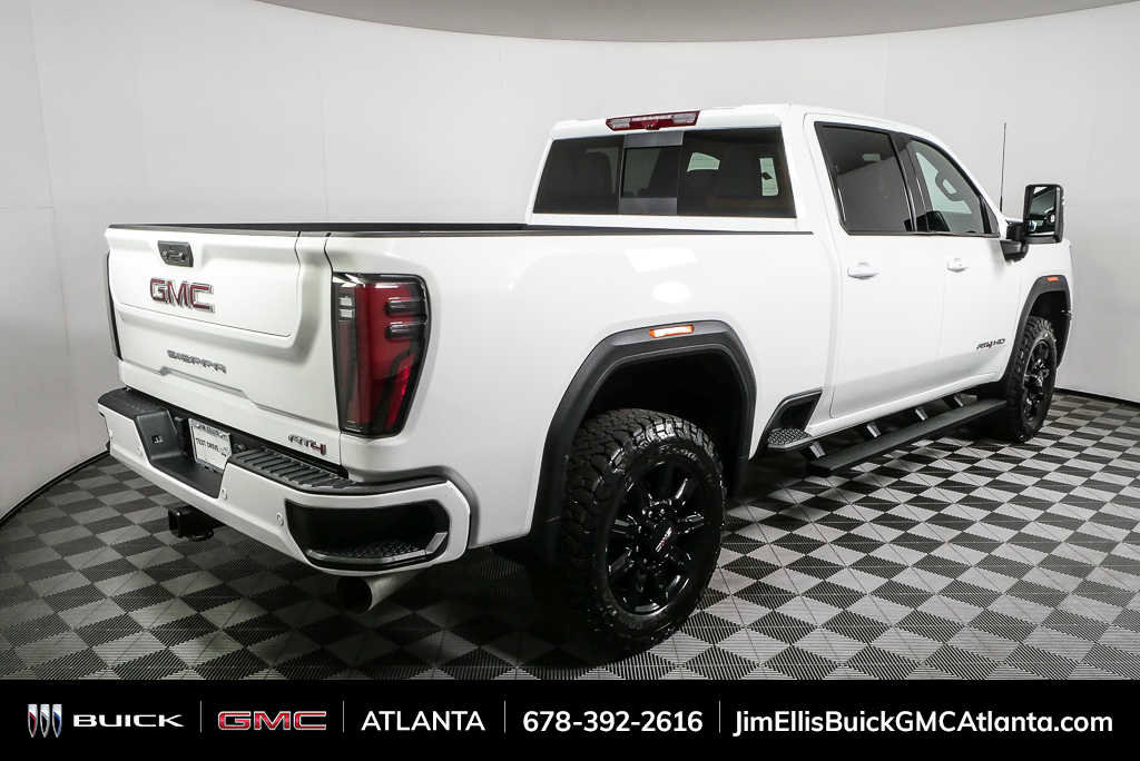 Used 2025 GMC Sierra 2500 AT4 w/ AT4 Premium Plus Package AWD/4WD image 3