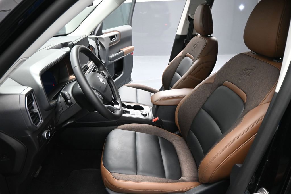Certified 2025 Ford Bronco Sport Outer Banks w/ Outer Banks Tech Package+ AWD/4WD image 10