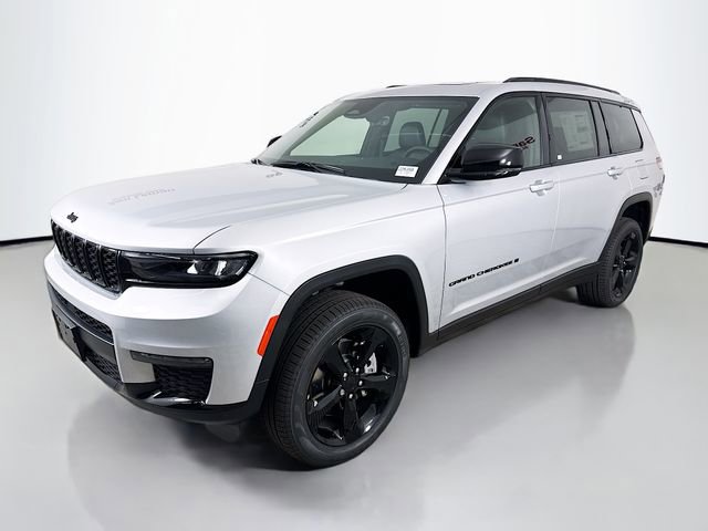 New 2025 Jeep Grand Cherokee L Limited w/ Black Appearance Package image 3