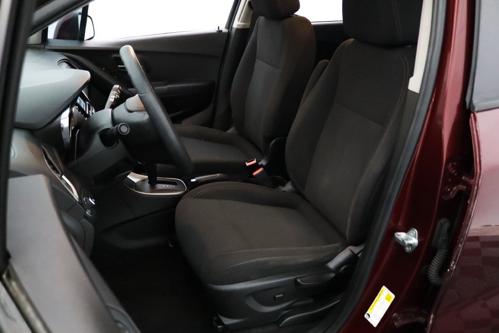 Used 2017 Chevrolet Trax LS AWD/4WD image 14
