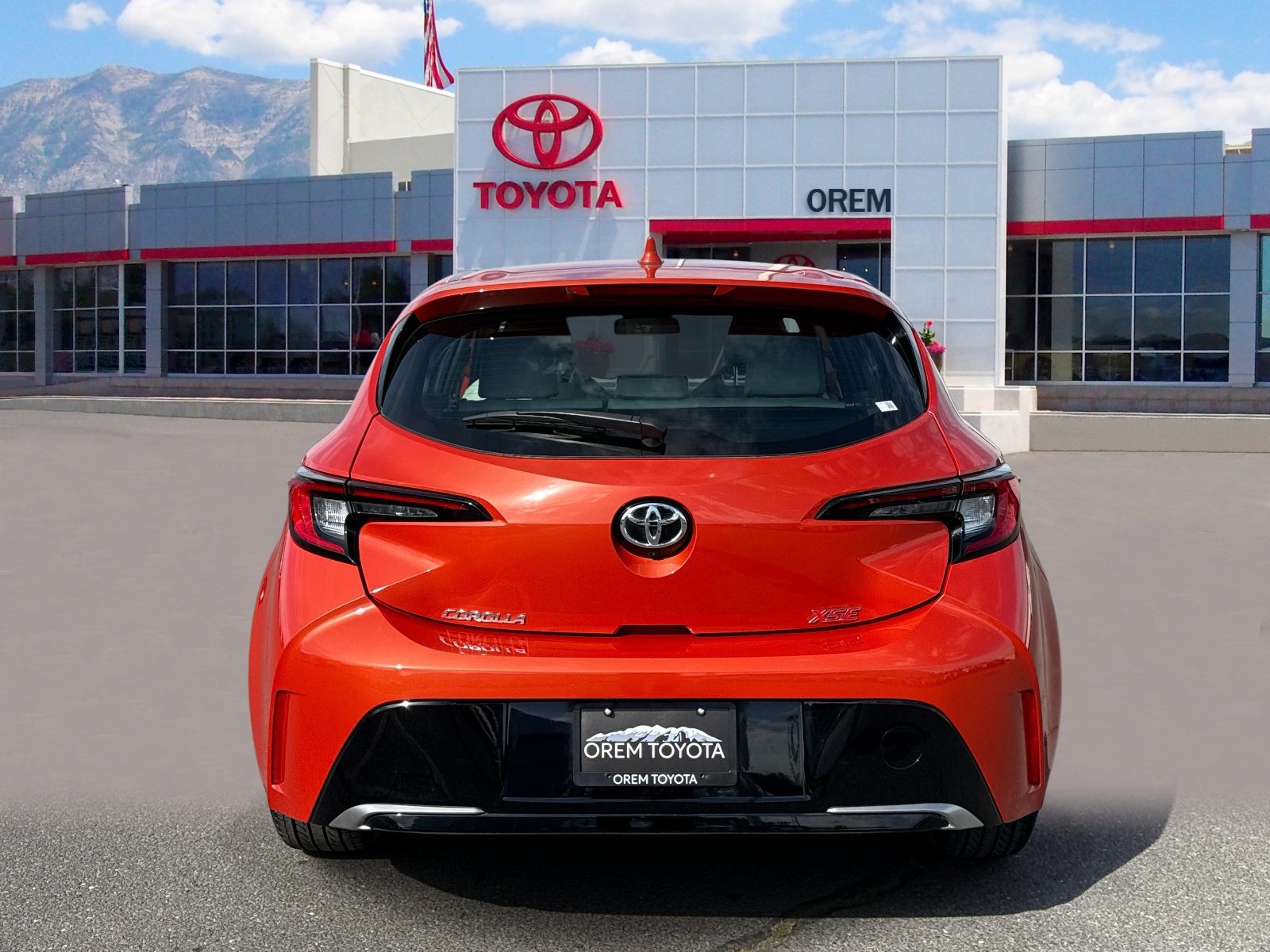 Used 2025 Toyota Corolla XSE FWD image 4