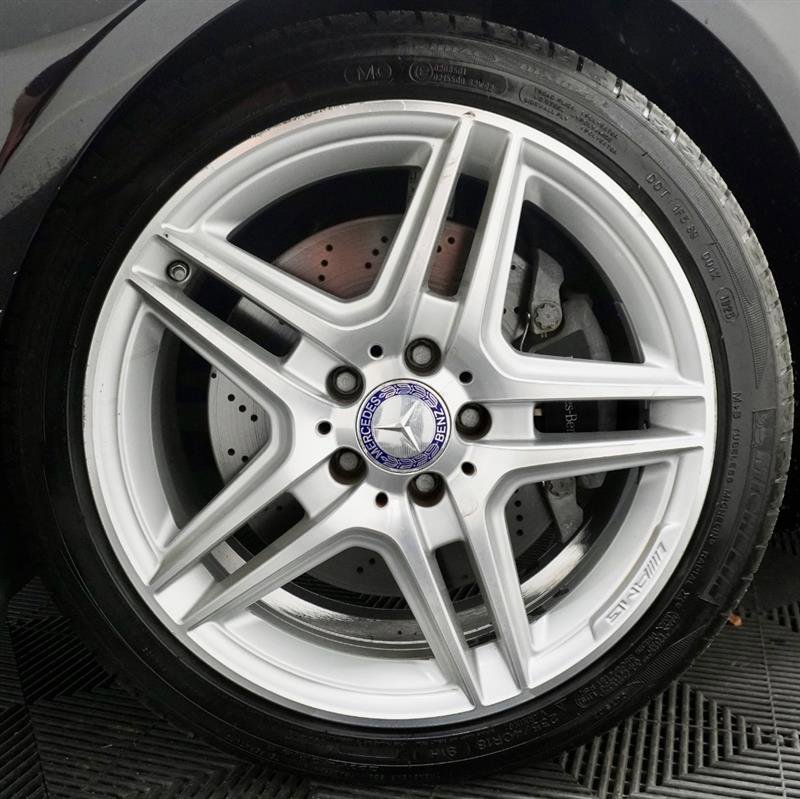 Used 2011 Mercedes-Benz E 550 Cabriolet image 3
