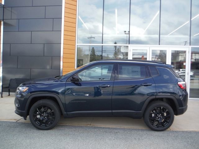New 2026 Jeep Compass Latitude AWD/4WD image 2