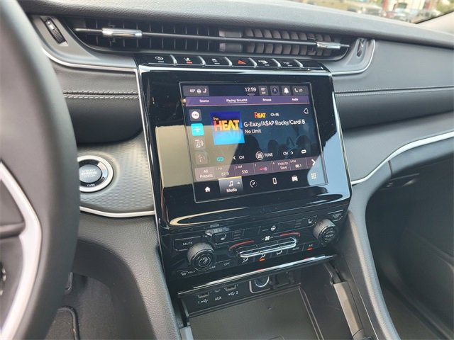 New 2025 Jeep Grand Cherokee Laredo image 24