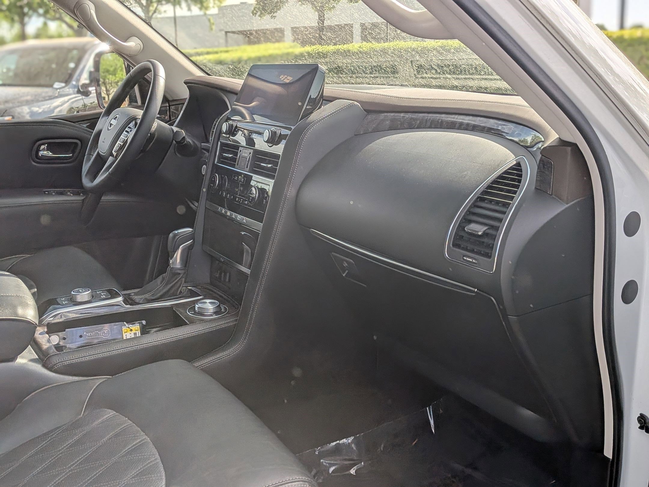 Used 2023 Nissan Armada Platinum w/ Captain's Chairs Package AWD/4WD image 21