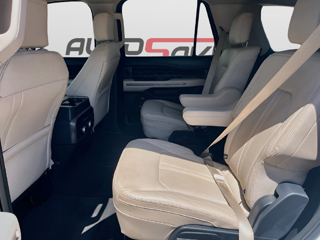 Used 2024 Ford Expedition Platinum RWD image 26