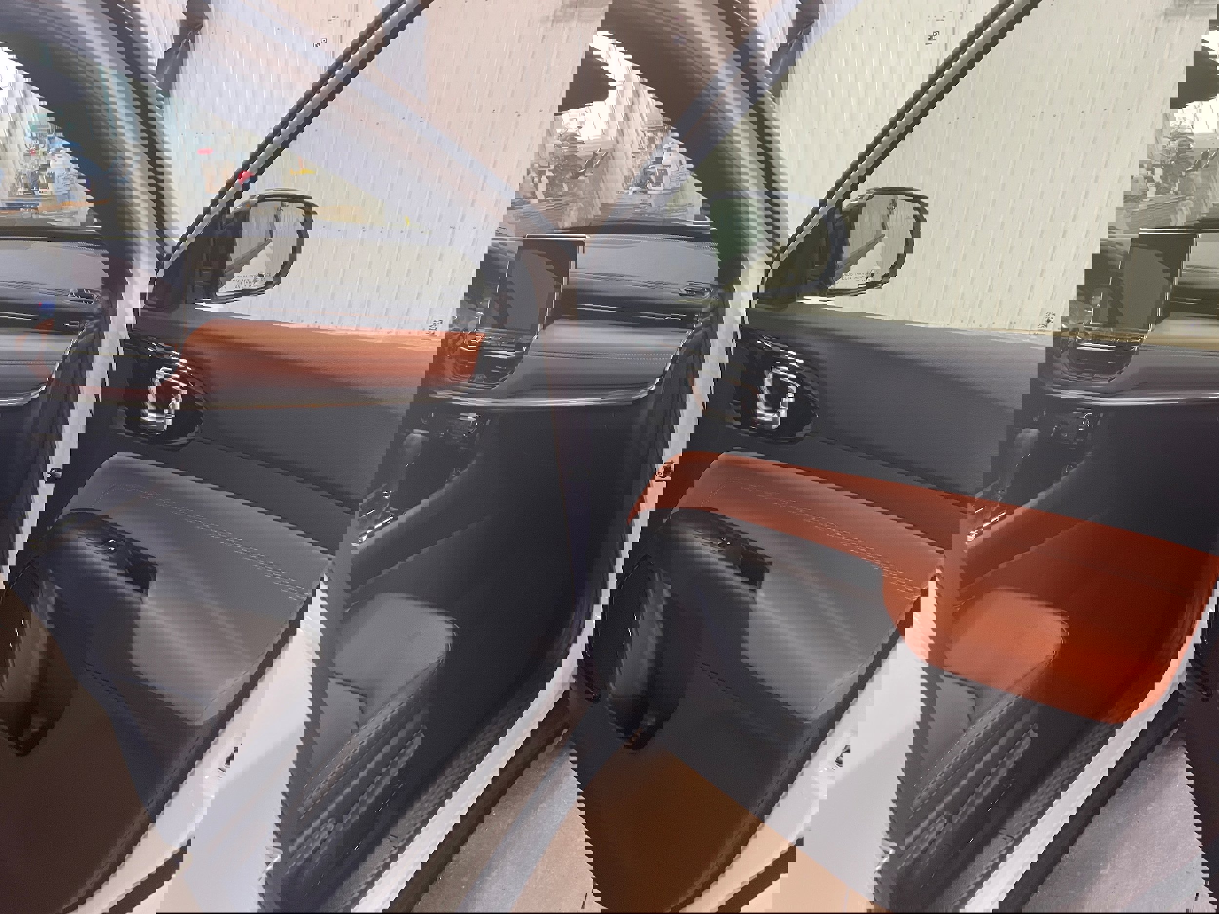 Used 2024 Jeep Compass Limited image 31