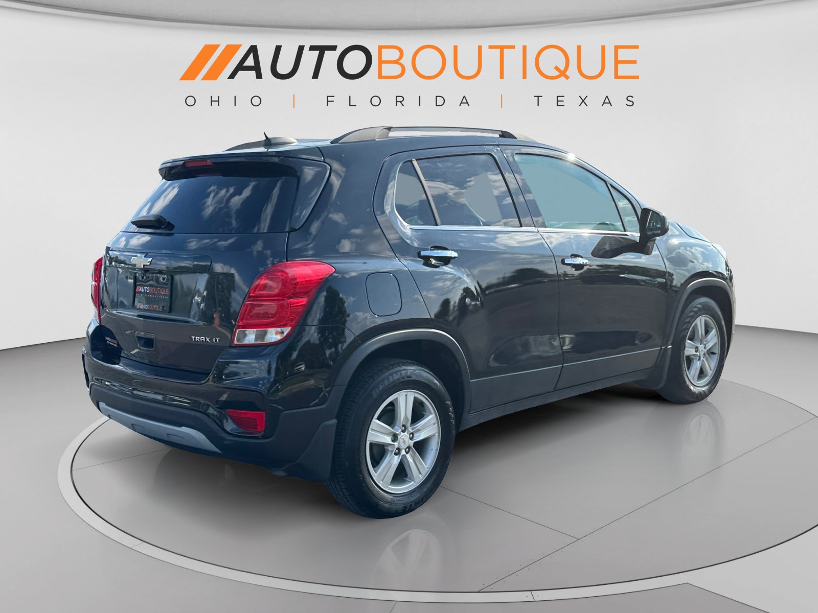 Used 2020 Chevrolet Trax LT w/ LT Convenience Package FWD image 5