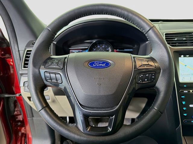 Used 2018 Ford Explorer Limited image 12