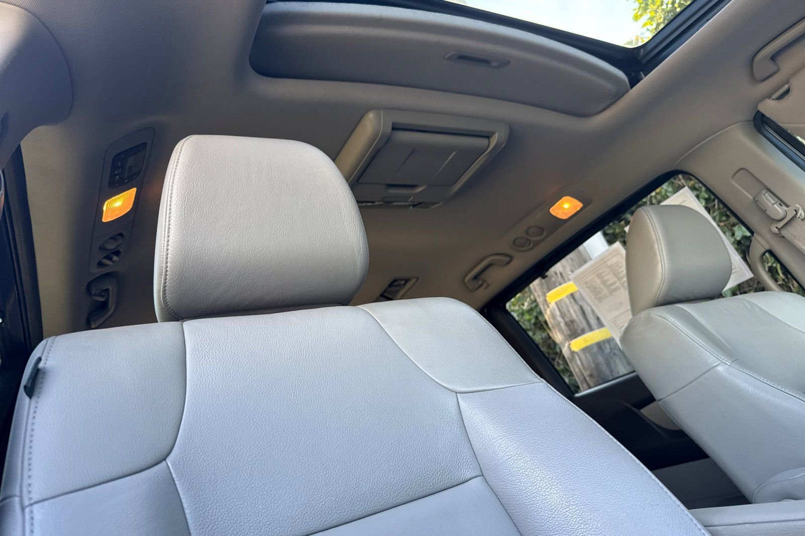 Used 2012 Honda Odyssey EX-L image 17