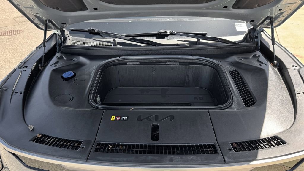 Used 2024 Kia EV9 Land AWD/4WD image 11