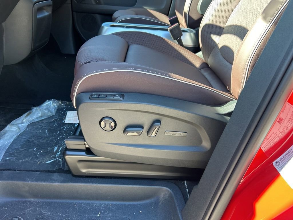 New 2025 Volkswagen ID. Buzz Pro S Plus image 10