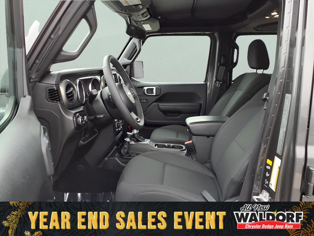 Used 2023 Jeep Gladiator Sport image 9