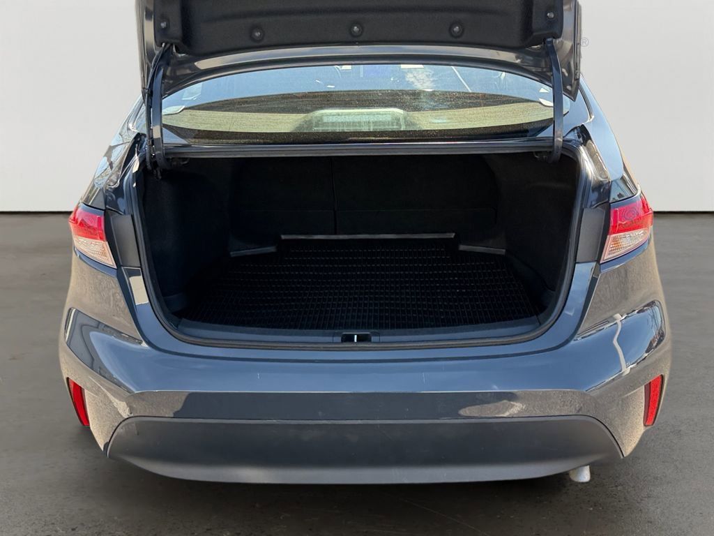 Used 2025 Toyota Corolla LE image 13