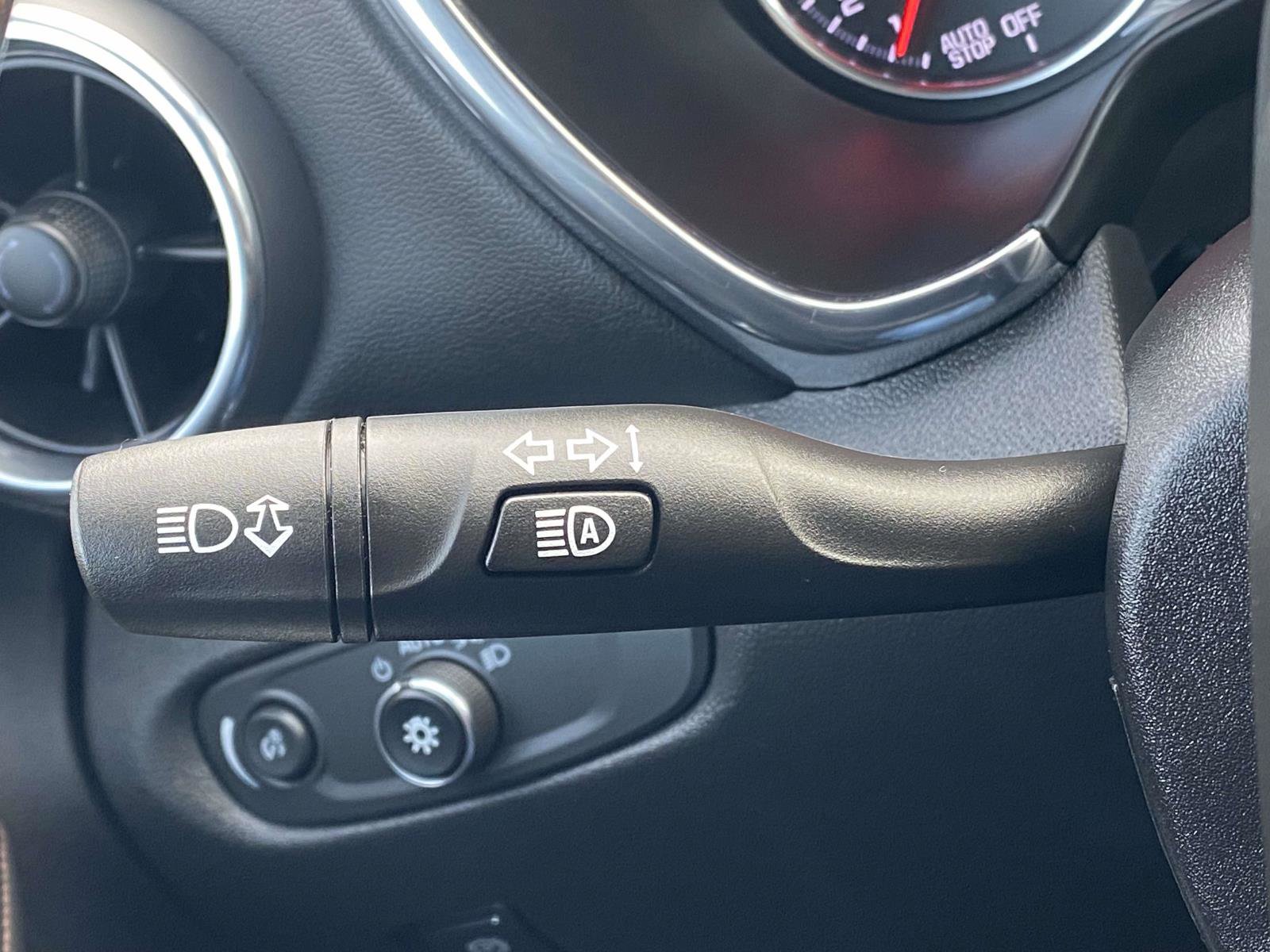 Used 2019 Chevrolet Blazer Premier w/ Driver Confidence II Package image 22