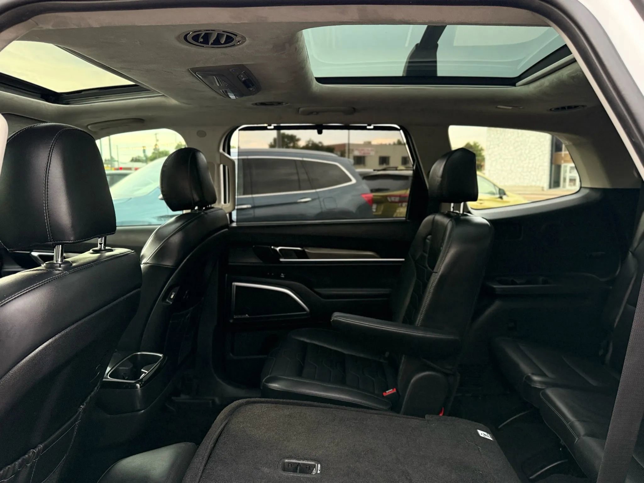 Used 2021 Kia Telluride SX w/ SX Prestige Package image 18