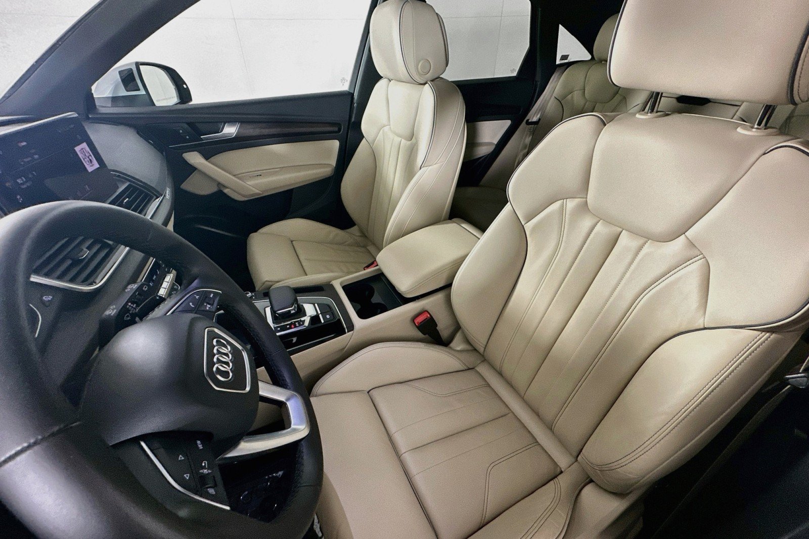 Used 2023 Audi Q5 2.0T Premium w/ Convenience Package AWD/4WD image 16