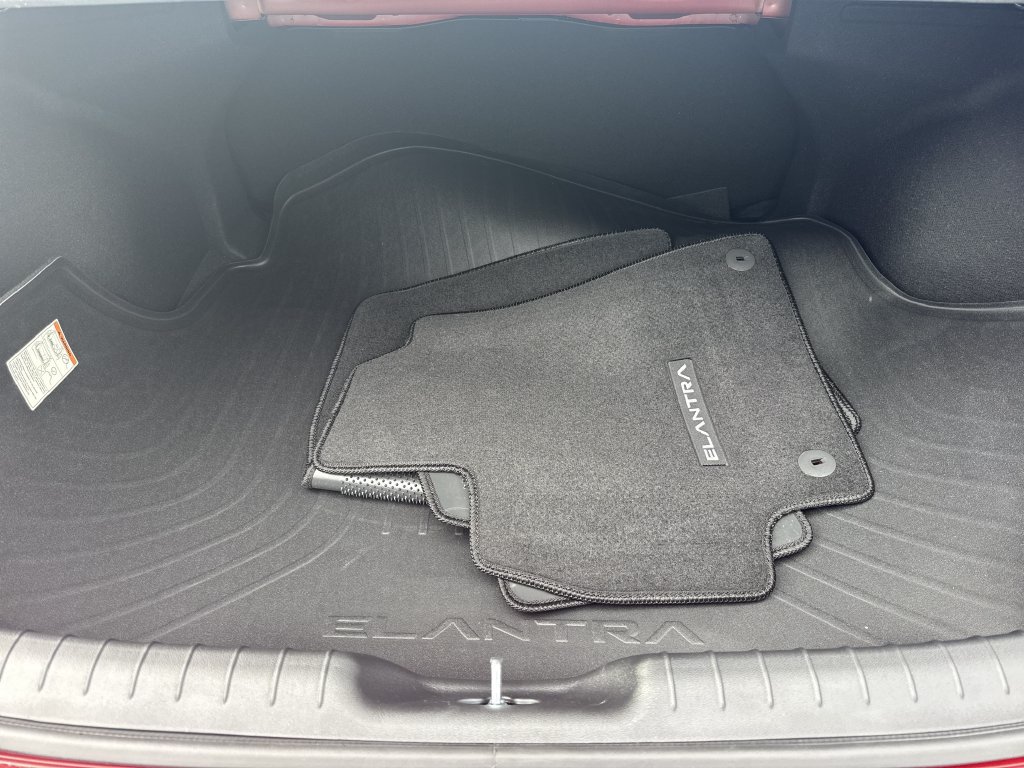 Certified 2026 Hyundai Elantra Sport w/ Cargo Package FWD image 18