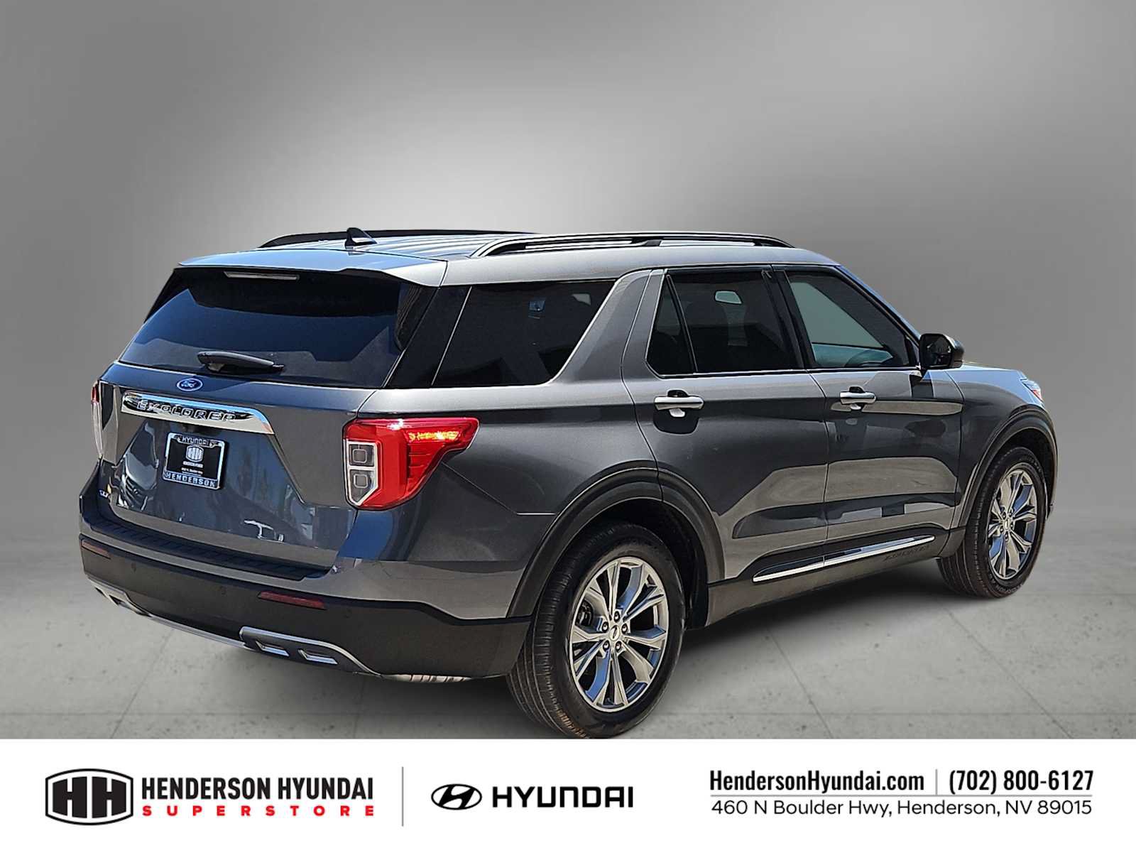 Used 2023 Ford Explorer XLT w/ Equipment Group 202A RWD image 8