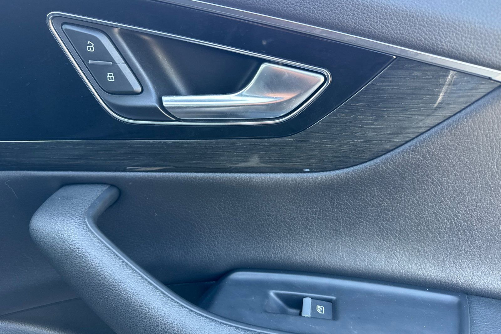 Used 2017 Audi Q7 3.0T Prestige image 19