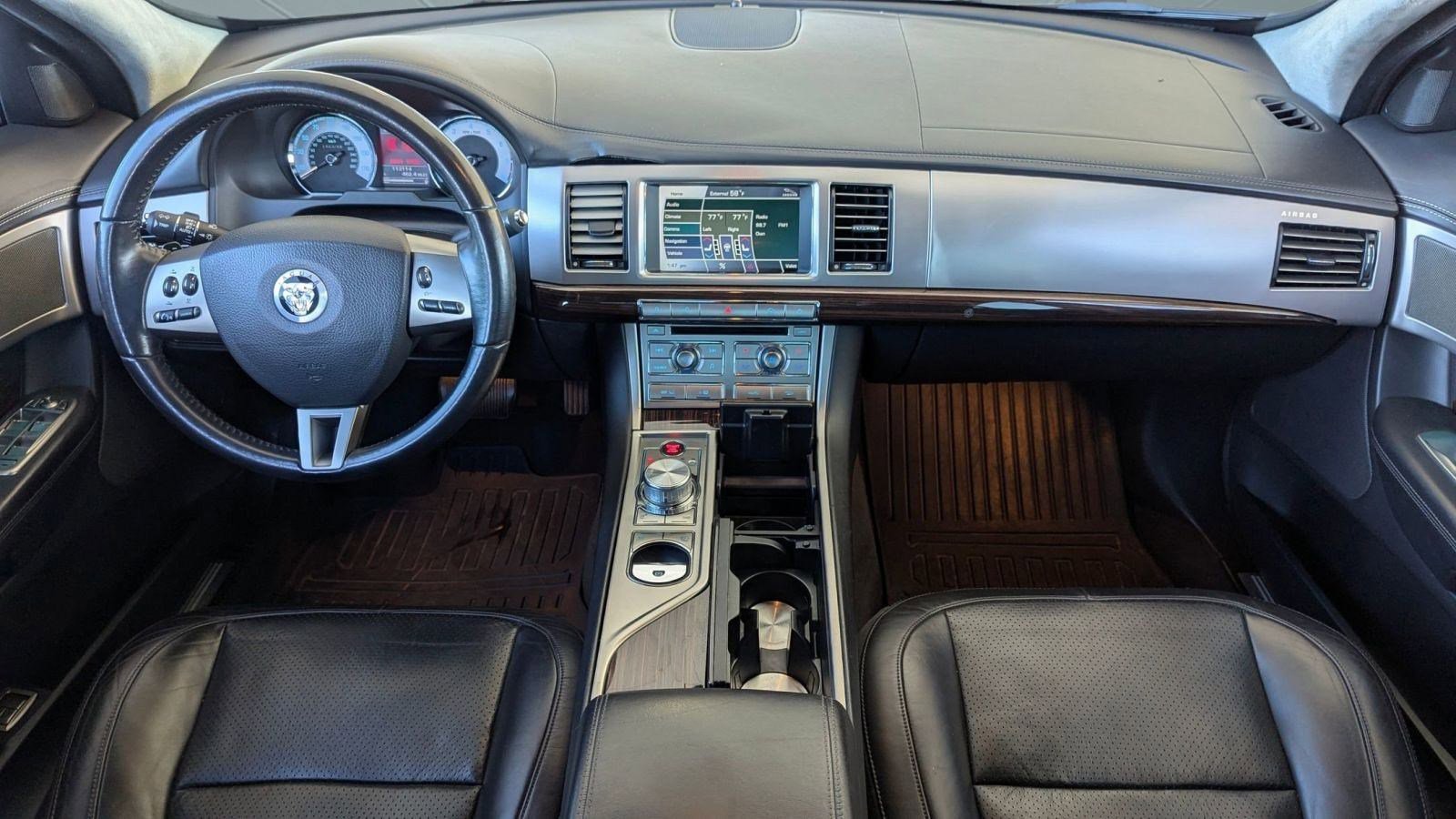 Used 2010 Jaguar XF Premium image 14