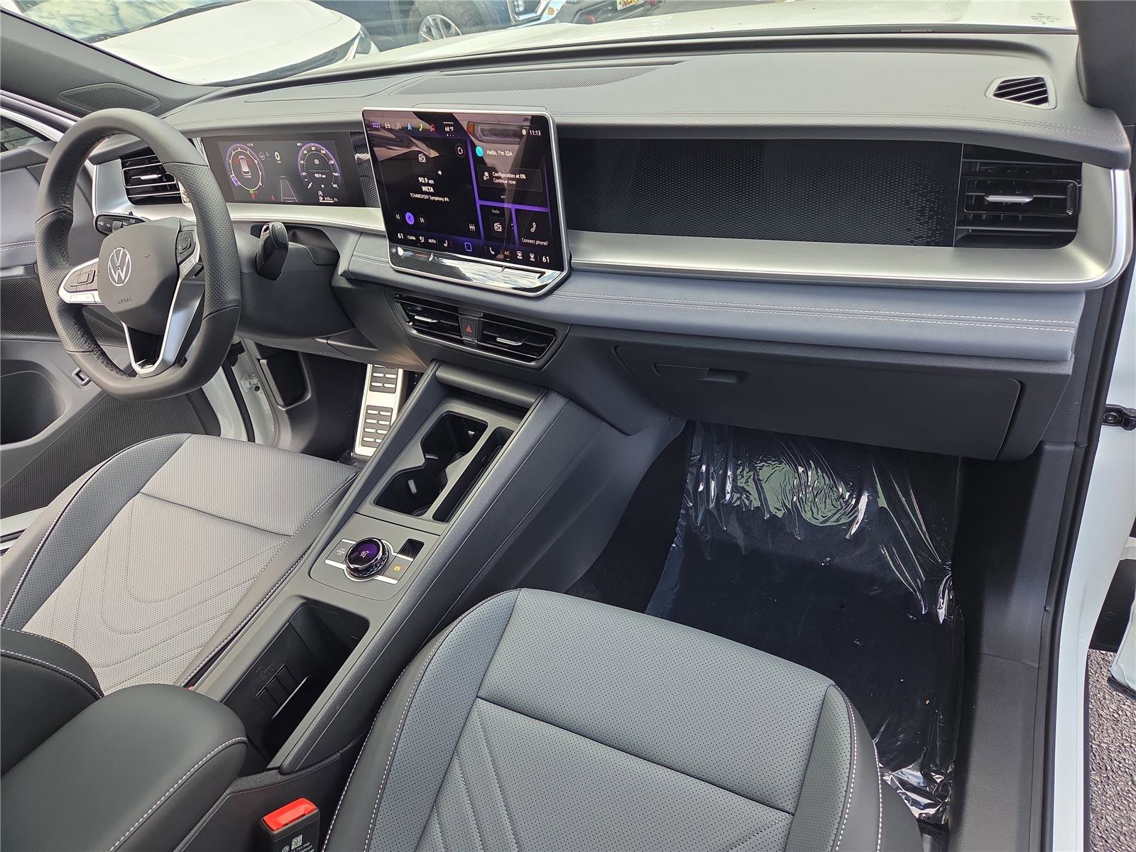 New 2025 Volkswagen Tiguan SE R-Line image 21