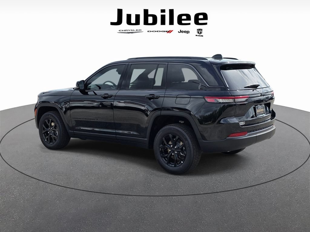New 2026 Jeep Grand Cherokee Altitude RWD image 4