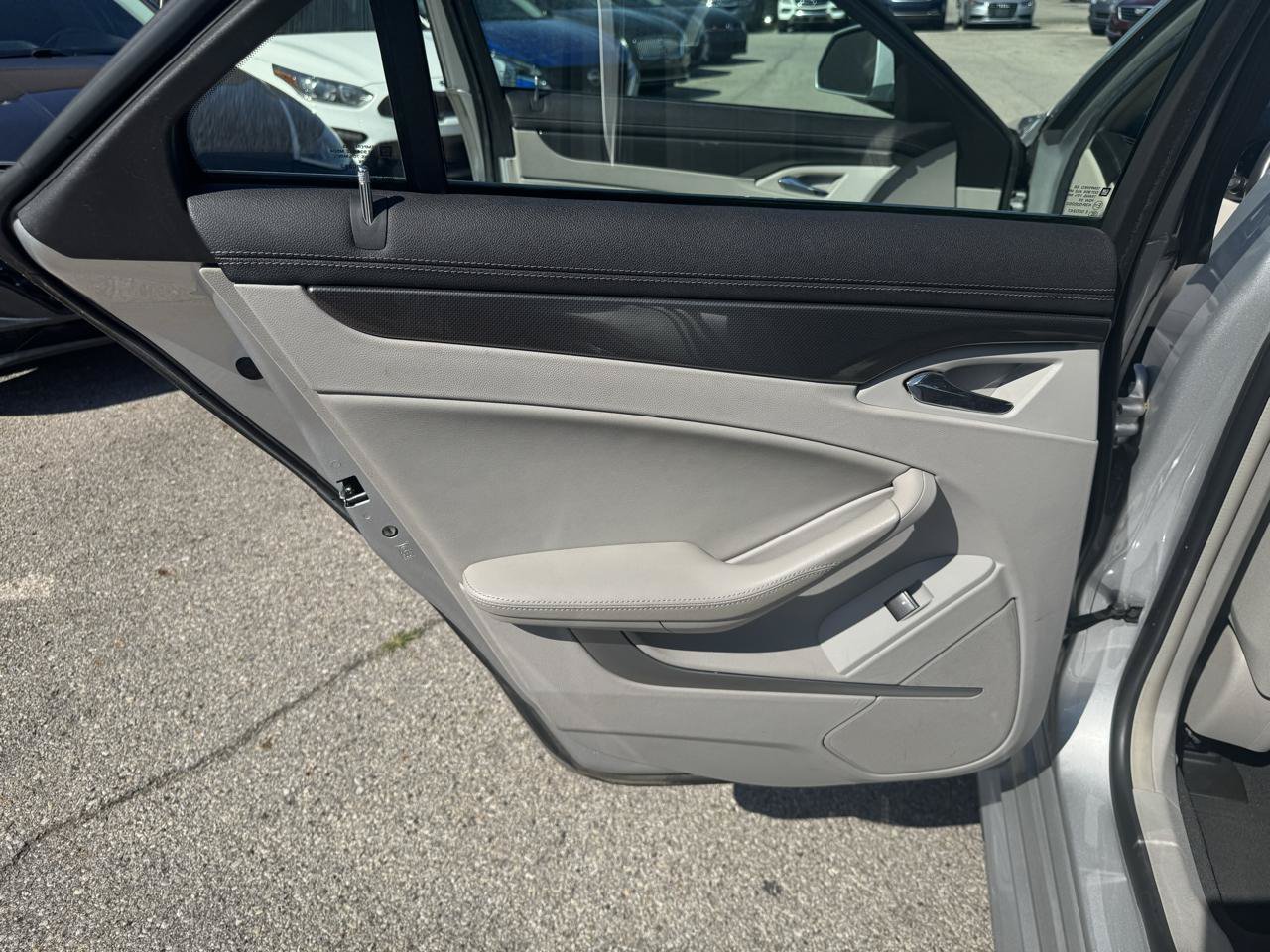 Used 2010 Cadillac CTS Sedan RWD image 14