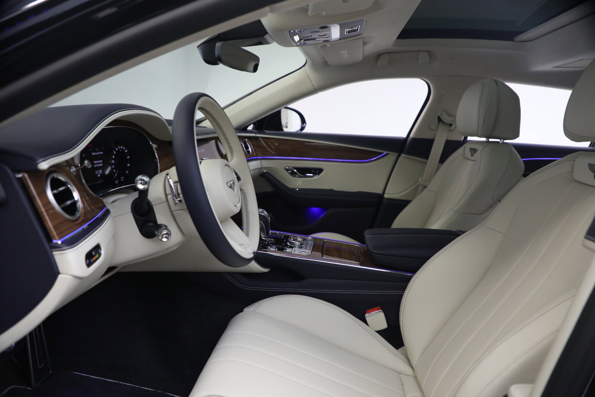 New 2026 Bentley Flying Spur Plug-In Hybrid AWD/4WD image 16