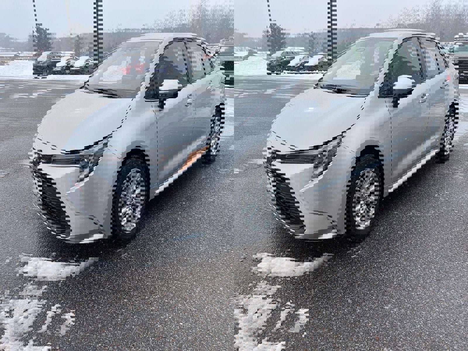 Used 2025 Toyota Corolla LE w/ LE Premium Package image 8