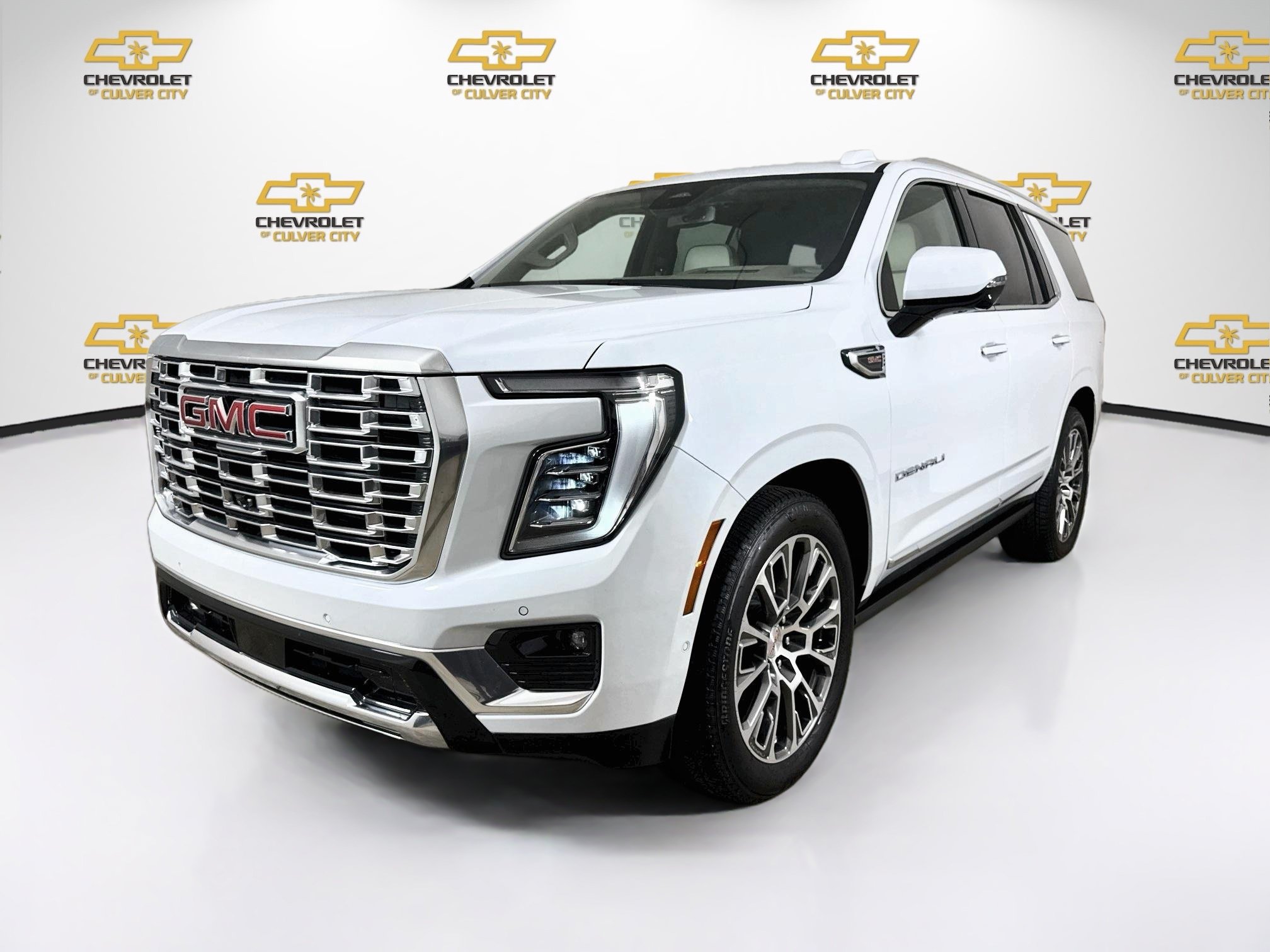 Used 2026 GMC Yukon Denali w/ Sun & Power Step Package RWD image 3