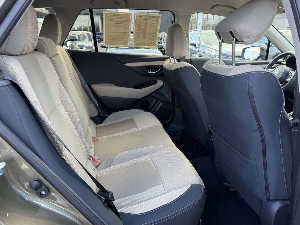 Used 2025 Subaru Outback Premium image 13