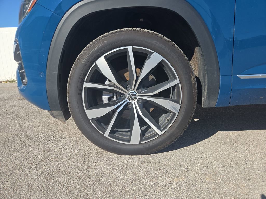 Used 2025 Volkswagen Atlas SEL Premium R-Line image 28