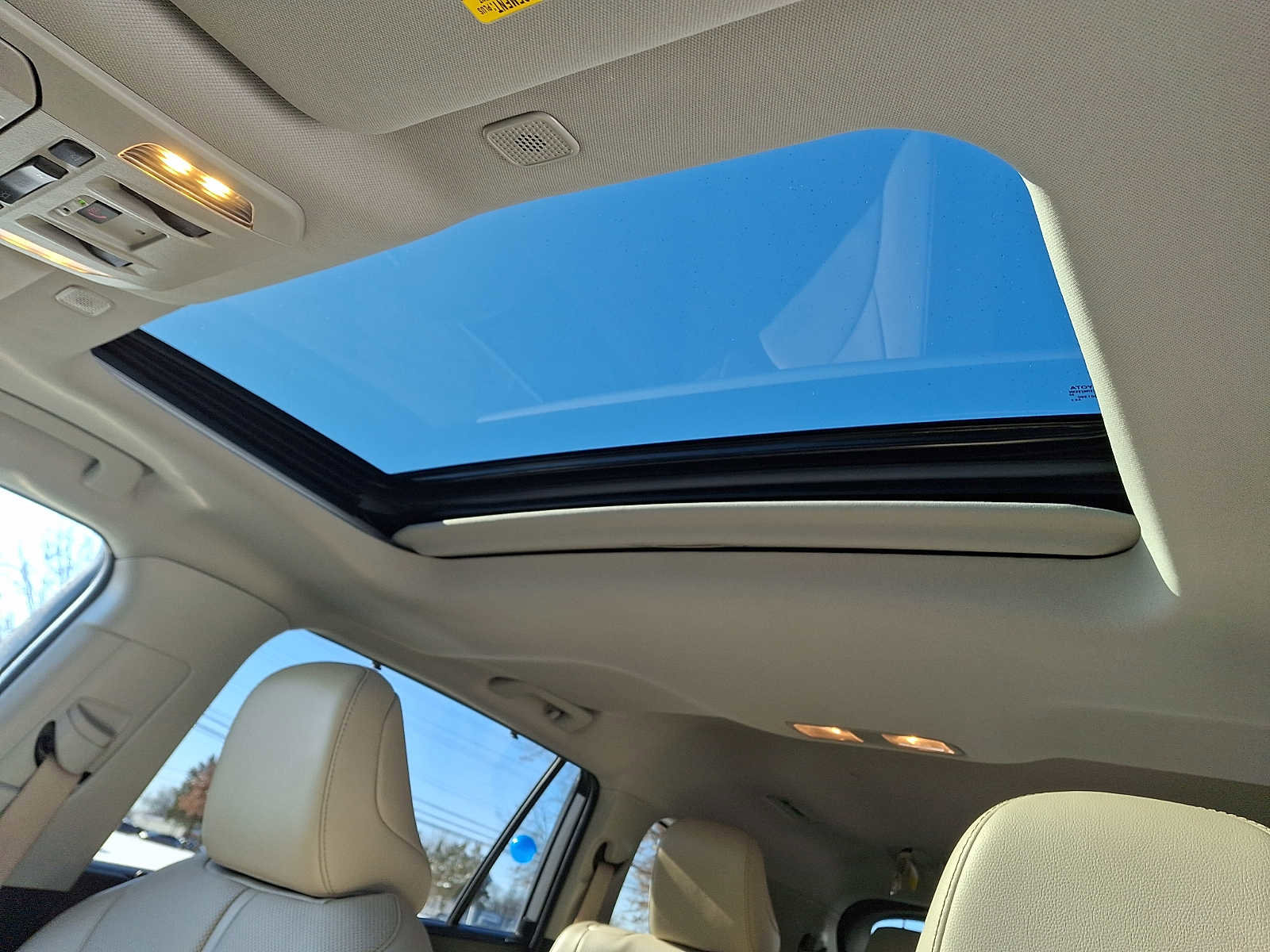 Used 2024 Toyota Highlander Limited image 14