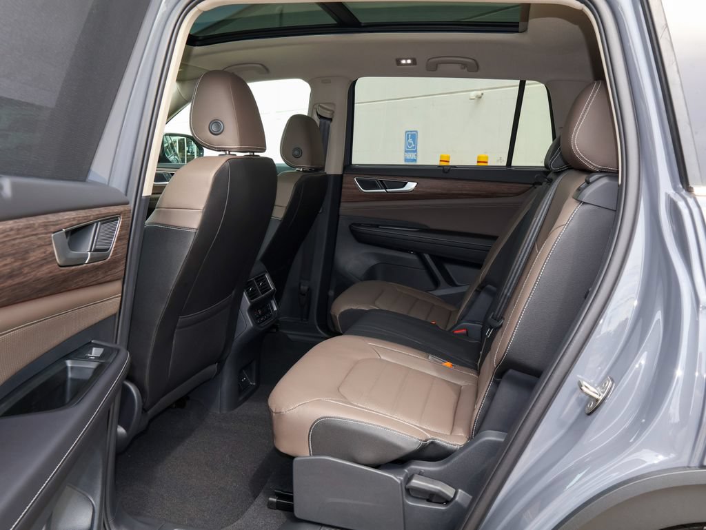 New 2026 Volkswagen Atlas SEL AWD/4WD image 16