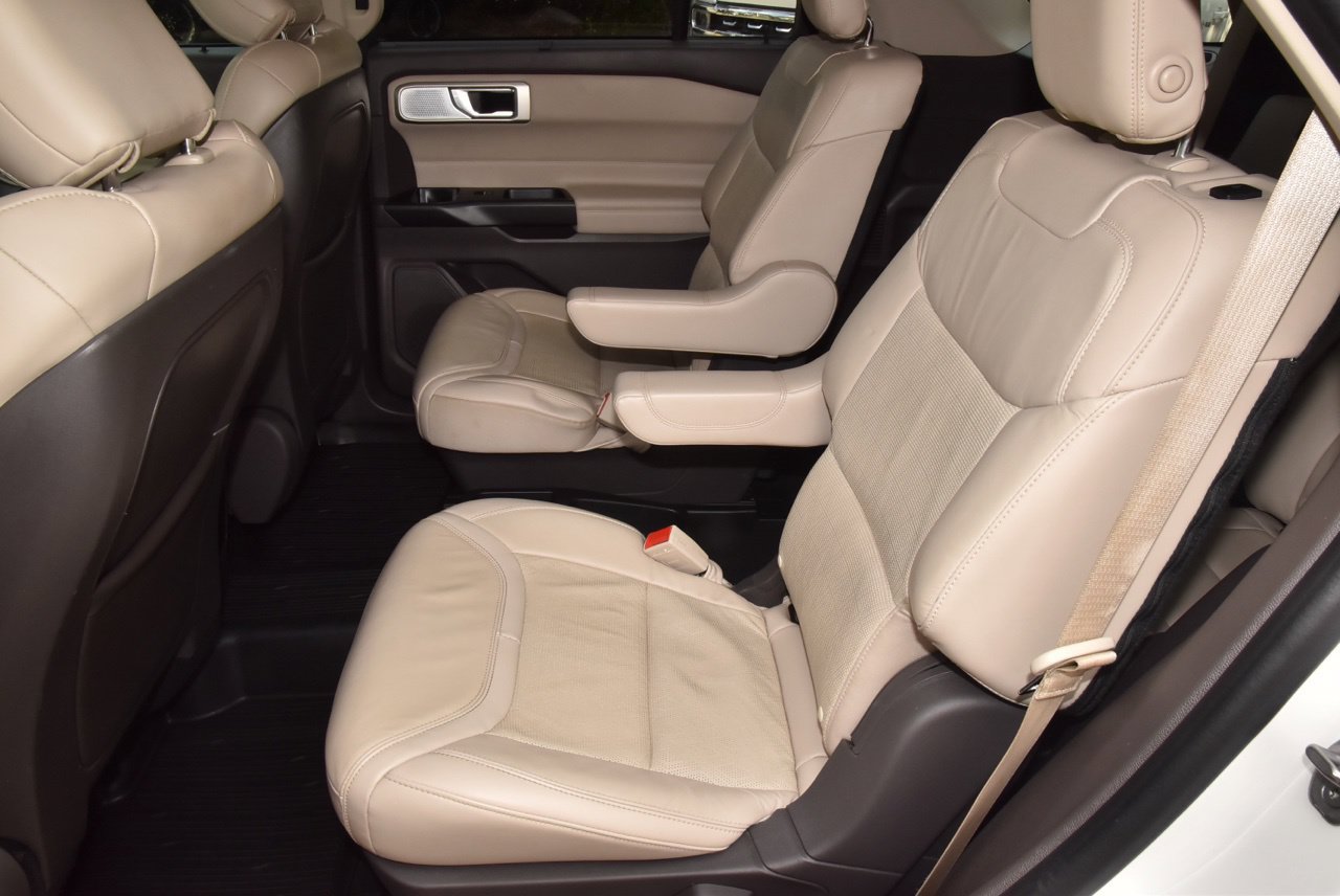 Used 2020 Ford Explorer Platinum w/ Premium Technology Package AWD/4WD image 14