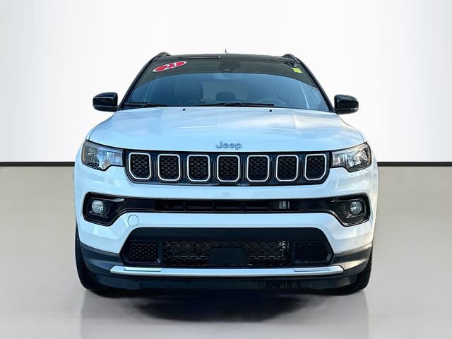 Used 2023 Jeep Compass Limited image 4