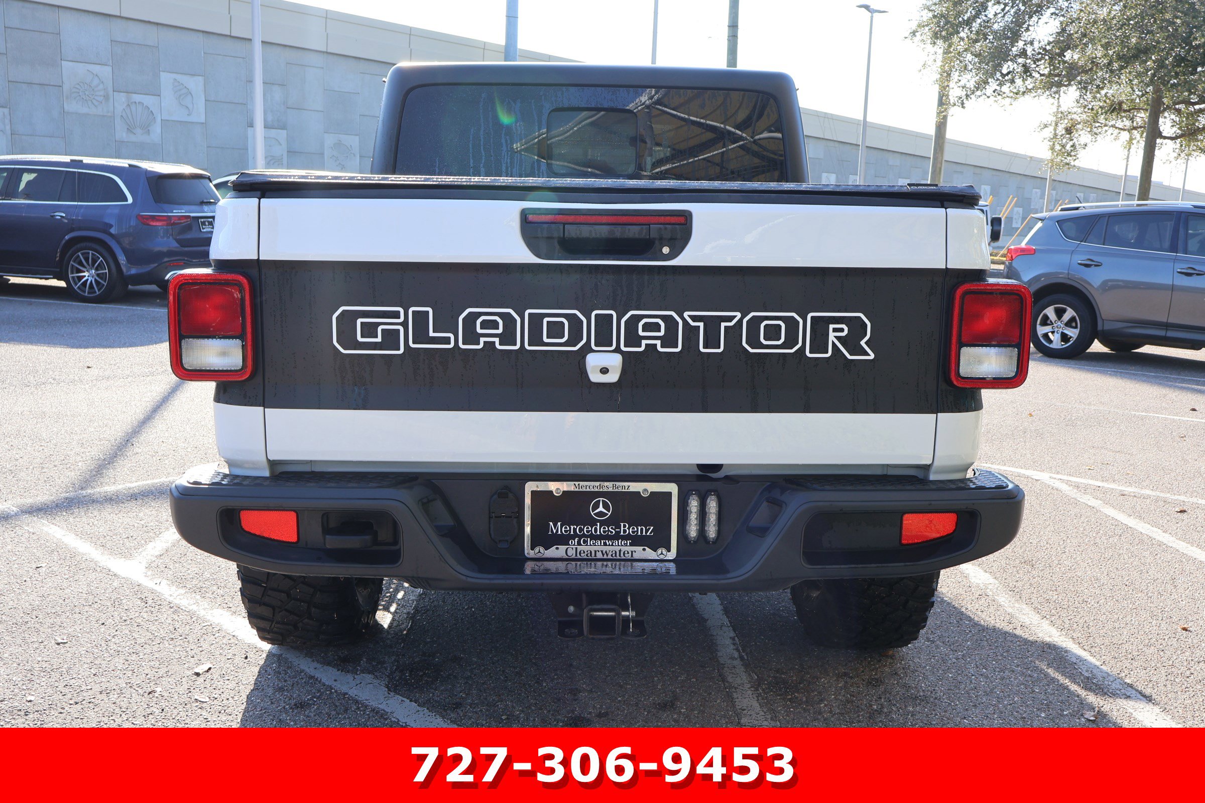 Used 2021 Jeep Gladiator Willys image 7