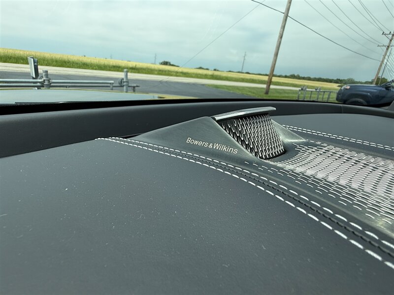 Used 2025 Aston Martin DBX 707 AWD/4WD image 31