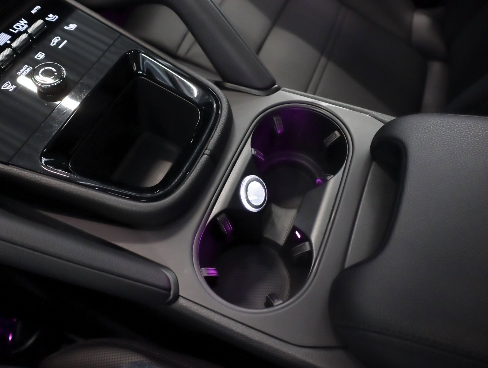 Certified 2025 Porsche Cayenne Coupe image 19