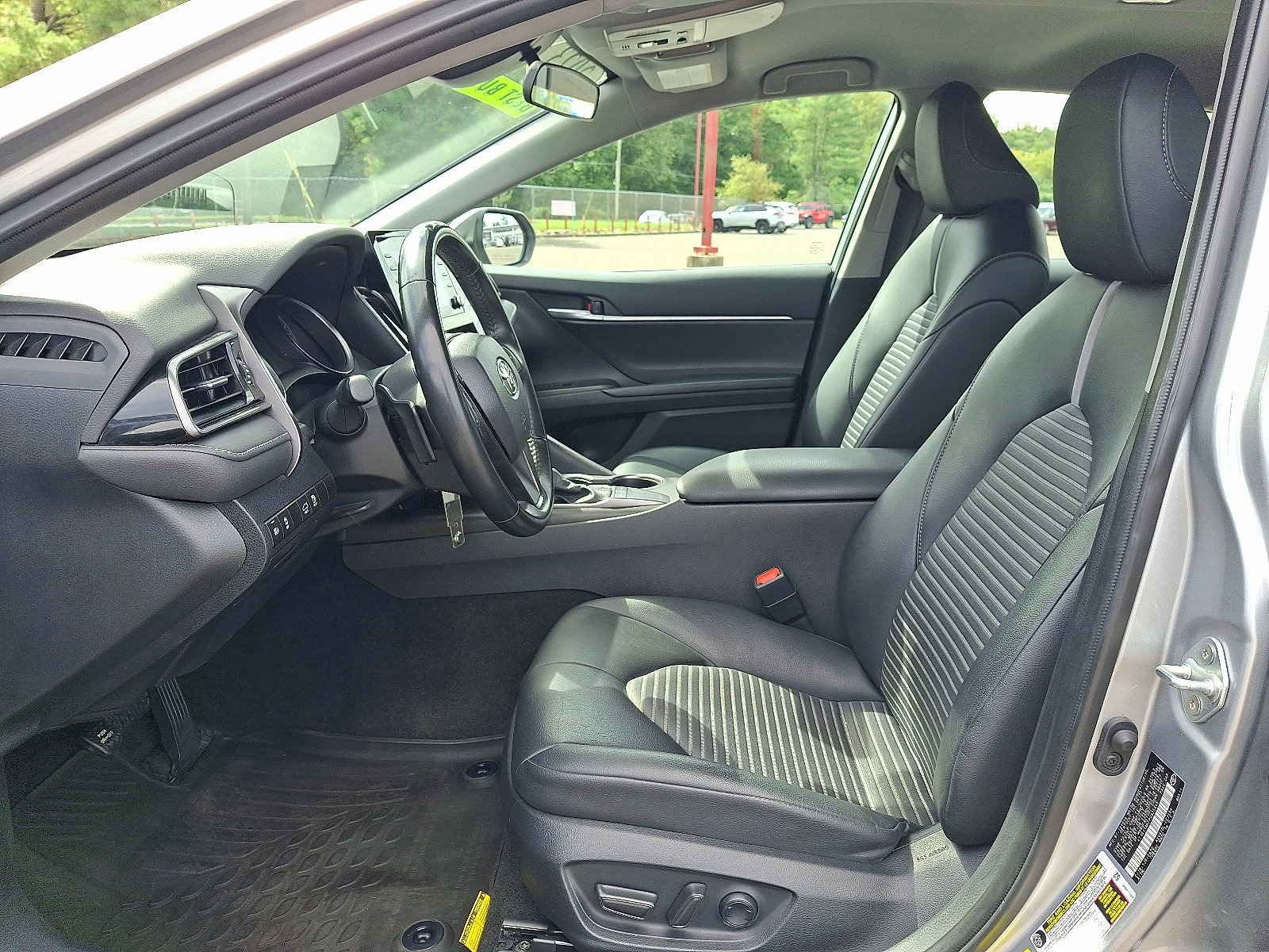 Certified 2023 Toyota Camry SE FWD image 14