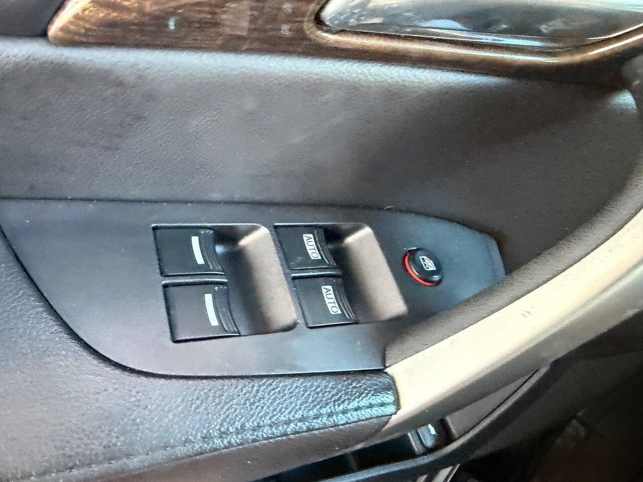 Used 2010 Acura MDX w/ Technology Package AWD/4WD image 17