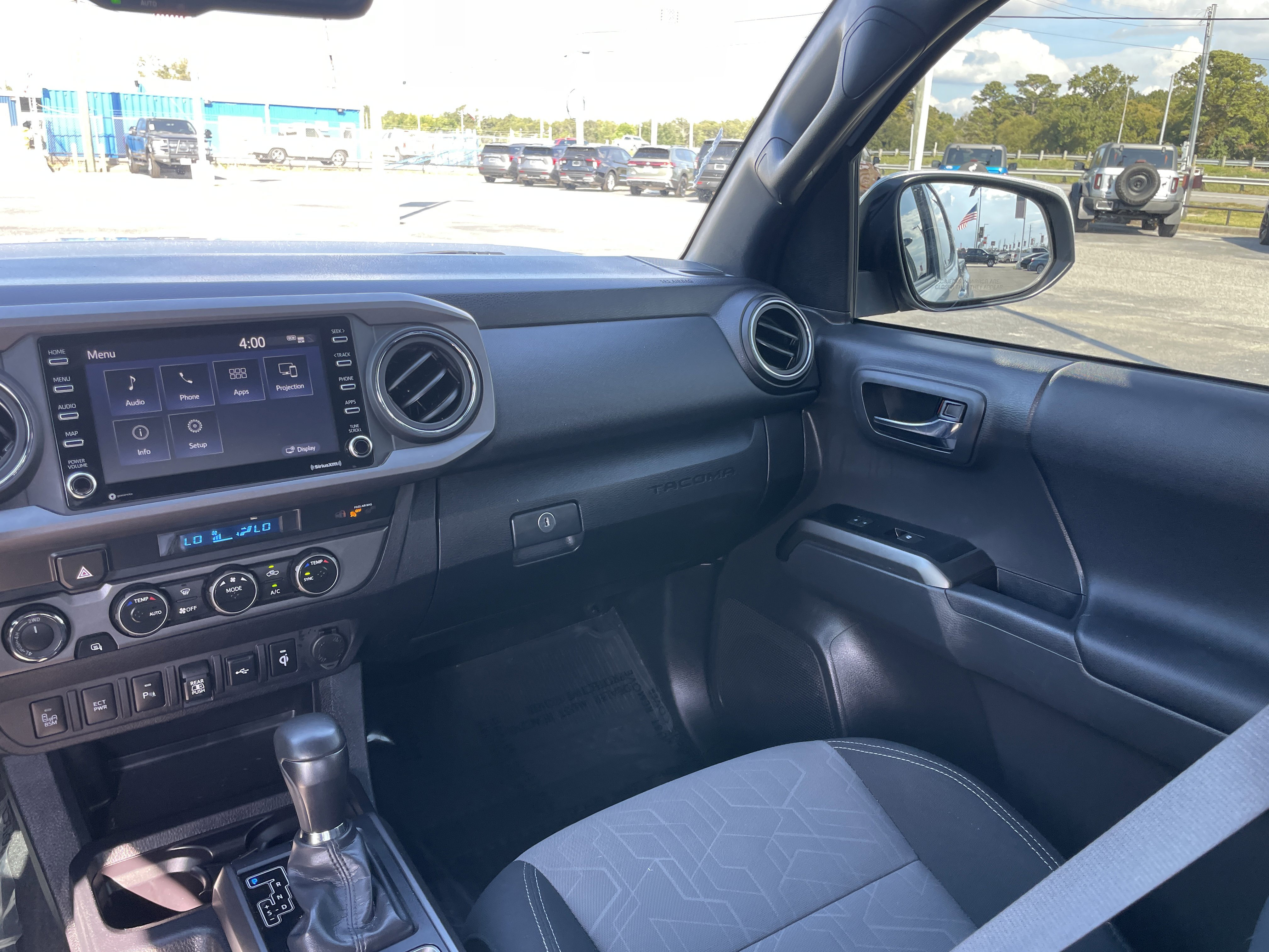 Used 2023 Toyota Tacoma TRD Off-Road w/ Technology Package image 32