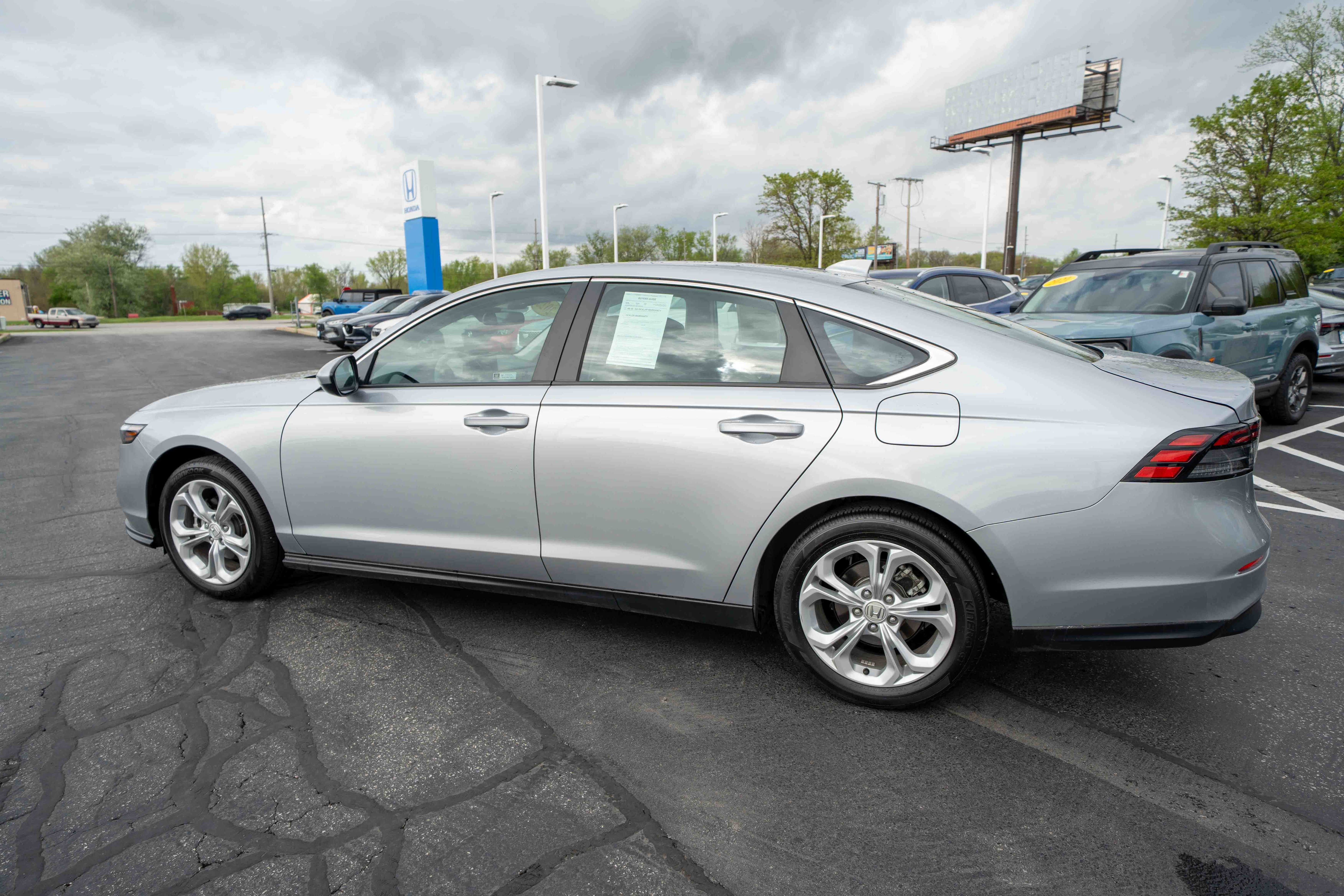 Used 2023 Honda Accord LX image 4