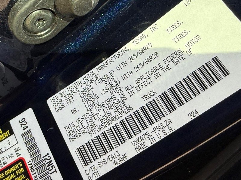 Used 2024 Toyota Tundra Limited image 32