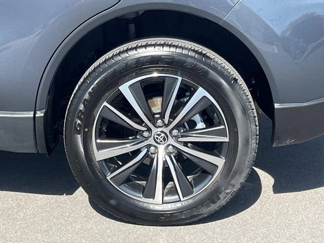 Used 2024 Toyota Venza LE image 13